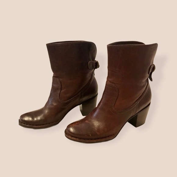 RARE Frye Lara Short Slouch Heeled Ankle Bootie - Picture 5 of 12
